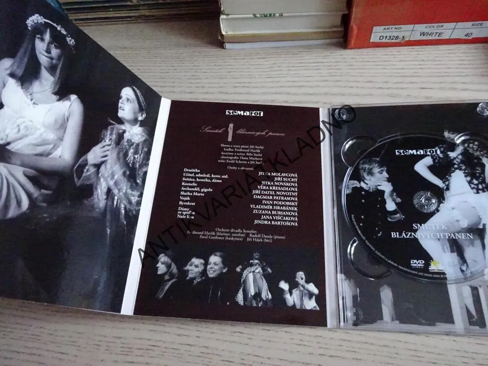 SMUTEK BLÁZNIVÝCH PANEN, DIVADLO SEMAFOR, DVD FILM