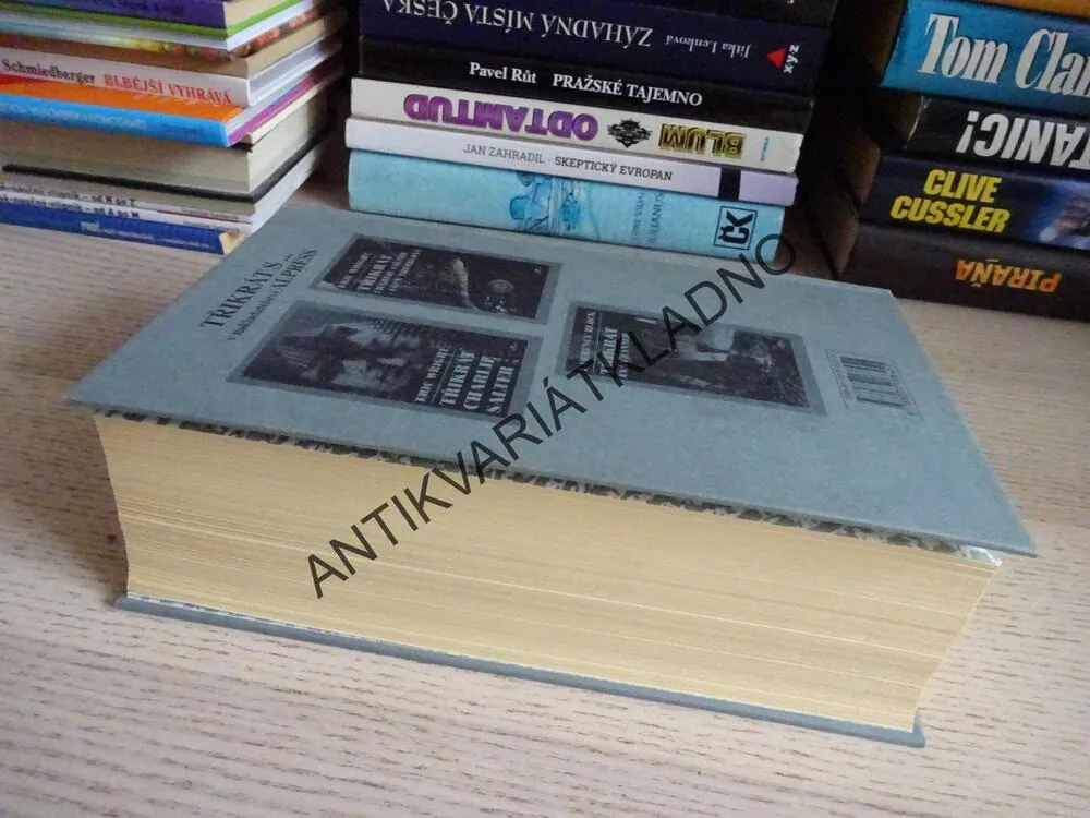 TŘIKRÁT ALBERT CAMPION, MARGERY ALLINGHAM, **an