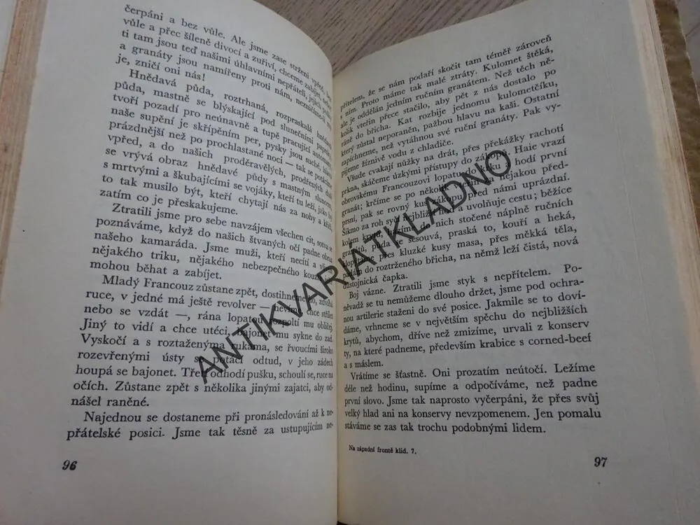 NA ZÁPADNÍ FRONTĚ KLID, ERICH MARIA REMARQUE, **an