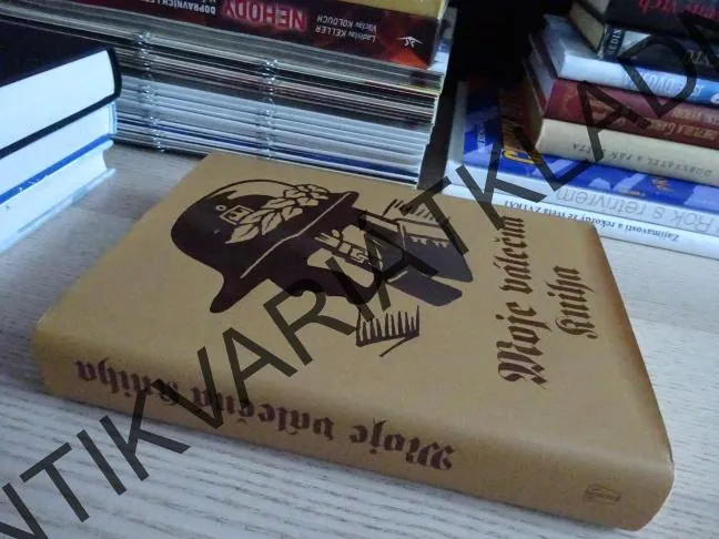 MOJE VÁLEČNÁ KNIHA, **an