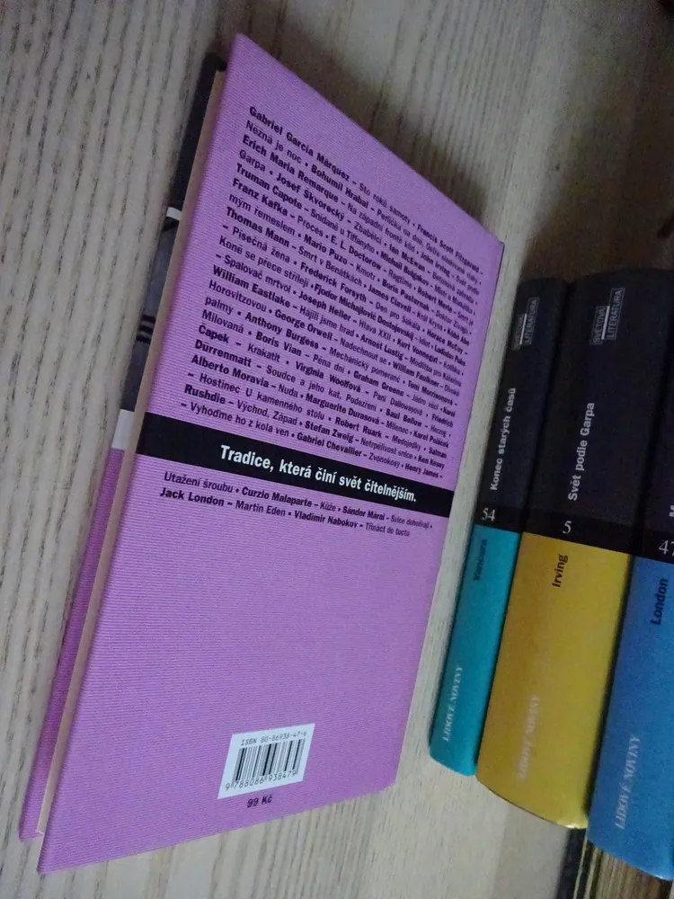TŘINÁCT DO TUCTU, VLADIMIR NABOKOV, **an