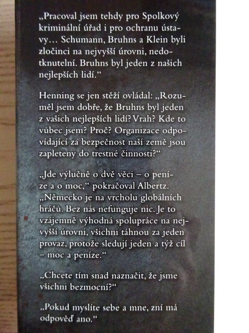 MRAZIVÁ BLÍZKOST, ANDREAS FRANZ, **an