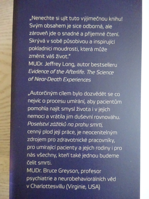 POSELSTVÍ ZÁŽITKŮ NA PRAHU SMRTI, PENNY SARTORIOVÁ, **an