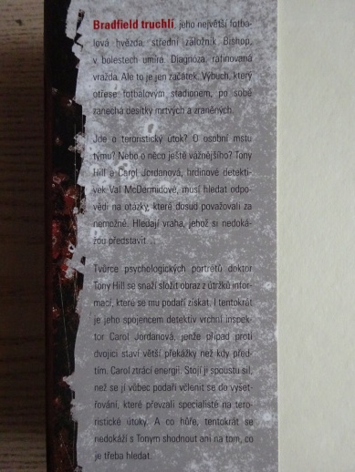 BEZ KRVE NA RUKOU, VAL MCDERMIDOVÁ, **an
