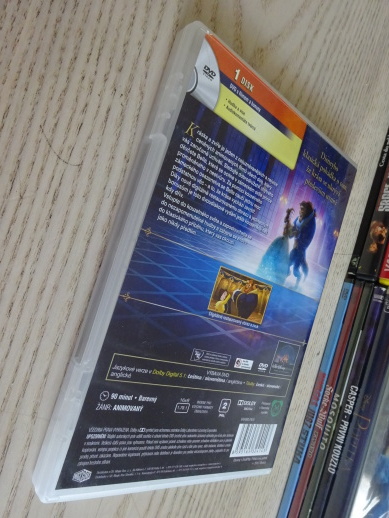 KRÁSKA A ZVÍŘE, DVD FILM