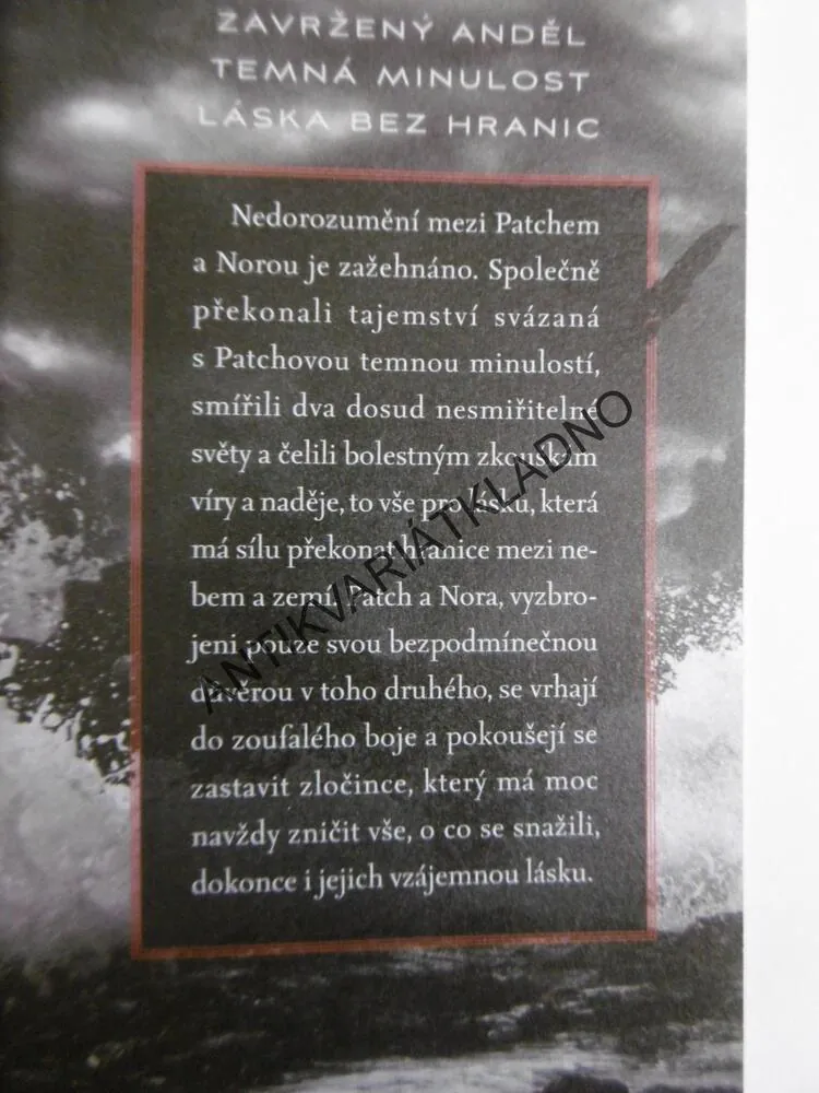 TICHO, BECCA FITZPATRICKOVÁ