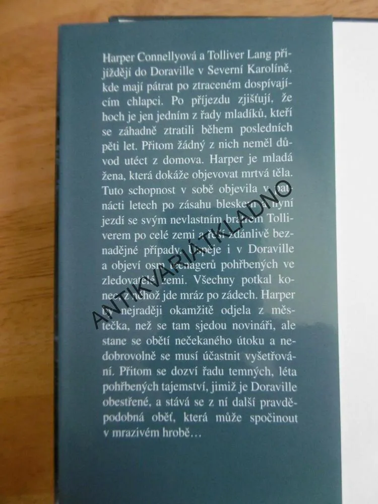 MRÁZ ZE ZÁHROBÍ, CHARLAINE HARRIS,