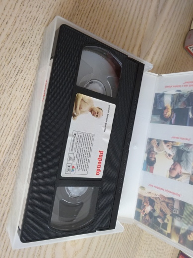 PUPENDO, VHS VIDEOKAZETA