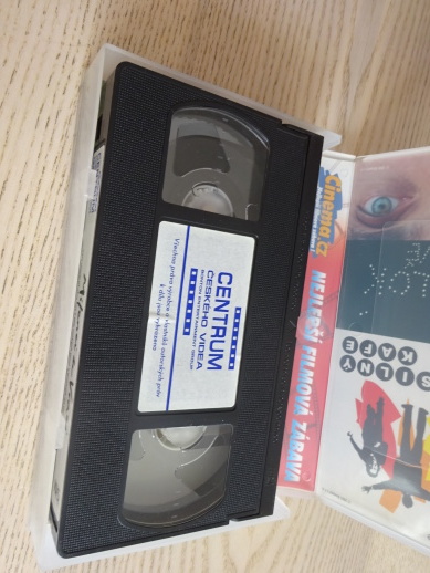 MILENCI A VRAZI, VHS VIDEOKAZETA