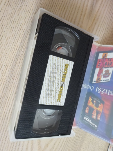 PAVOUCI, VHS VIDEOKAZETA