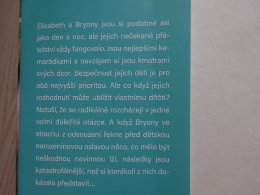 NEJLEPŠÍ KAMARÁDKY, EMILY EDWARDS, **an