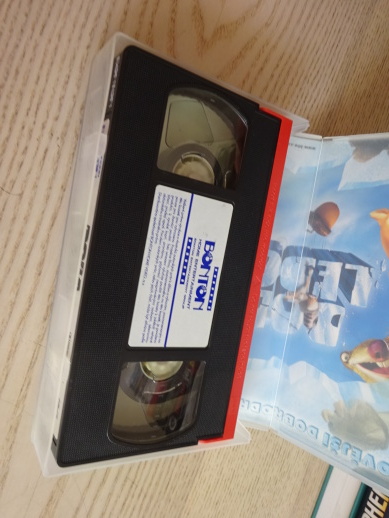 DOBA LEDOVÁ, VHS VIDEOKAZETA