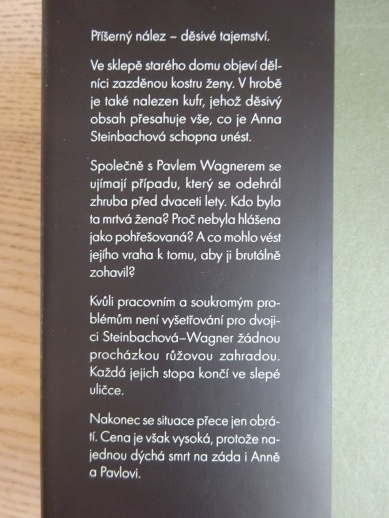 TAJEMNÝ DŮM MRTVÝCH, ROXANN HILL, **an