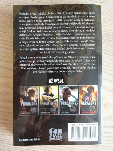 GAIIN ŠTÍT, KEVIN HEARNE, **an