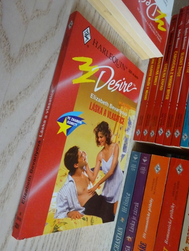 LÁSKA A VLASATICE, ELIZABETH BEVARLYOVÁ, **an