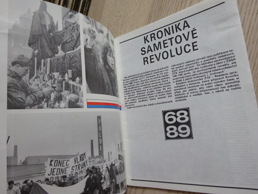 KRONIKA SAMETOVÉ REVOLUCE