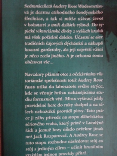 PO STOPÁCH JACKA ROZPAROVAČE, KERRI MANISCALCO, **an