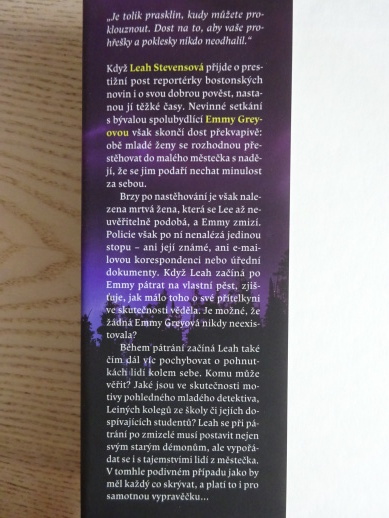 NAPROSTO CIZÍ, MEGAN MIRANDA, **an