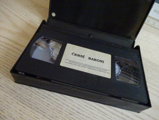 ČERNÍ BARONI, VHS VIDEOKAZETA