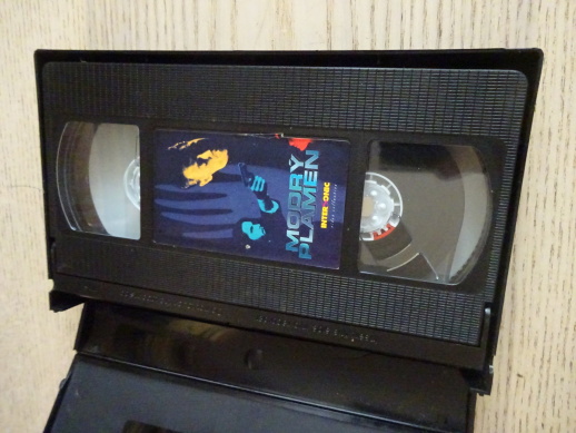 MODRÝ PLAMEN, VHS VIDEOKAZETA