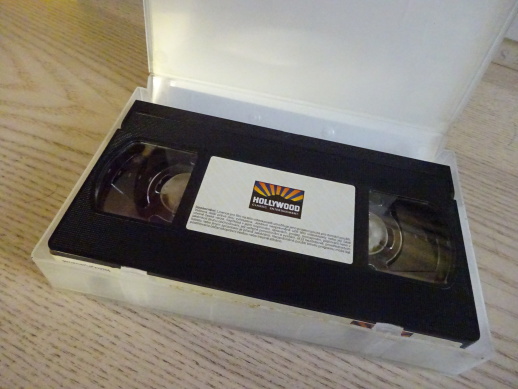13 MRTVÝCH MUŽŮ, VHS VIDEOKAZETA