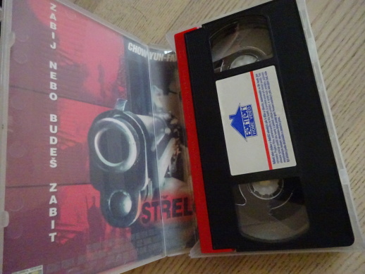 NAHÉ LŽI, VHS VIDEOKAZETA