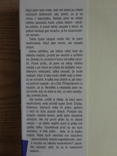 NEOHROŽENÁ SAM 2, FRANCINE PASCALOVÁ, **an