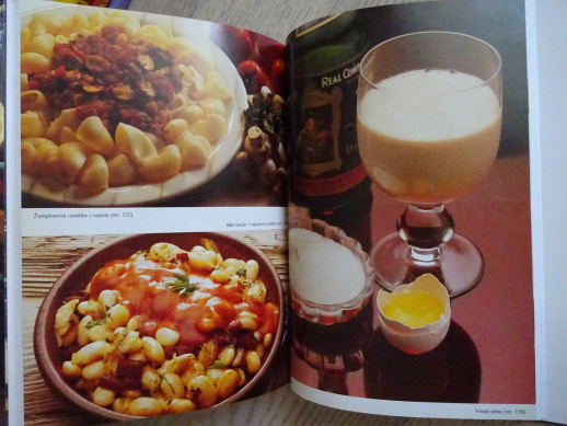 ITALSKÉ POKRMY NA ČESKÉM STOLE, LIBUŠE VLACHOVÁ, **an