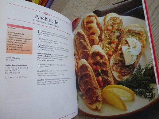 CHUŤOVKY, MALÉ A MILÉ POHOŠTĚNÍ, DR. OETKER, **an