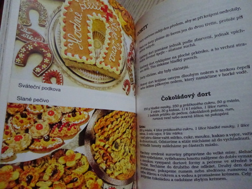 PEČEME NA VÁNOČNÍ SVÁTKY, MIKULOVÁ, HAIKLOVÁ, **an