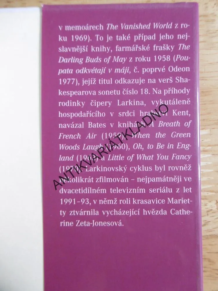 POUPATA ODKVÉTAJÍ V MÁJI, HERBERT E. BATES, **an