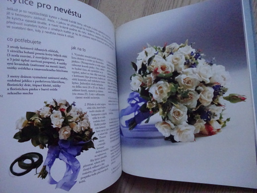 ARANŽOVÁNÍ UMĚLÝCH KVĚTIN, MARCIANNE MILLEROVÁ, **an