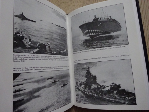 BOUŘE NAD GILBERTOVÝMI OSTROVY, EDWIN P. HOYT, VÁLKA, **an