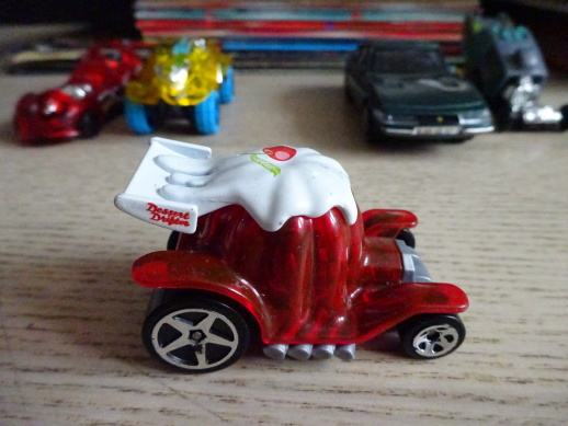 AUTÍČKO, HRAČKA, DESSERT DRIFTER HKG24, MATTEL