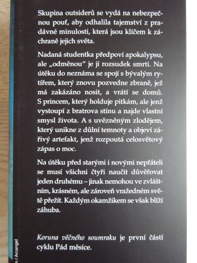 KORUNA VĚČNÉHO SOUMRAKU, JAMES ROLLINS, **an