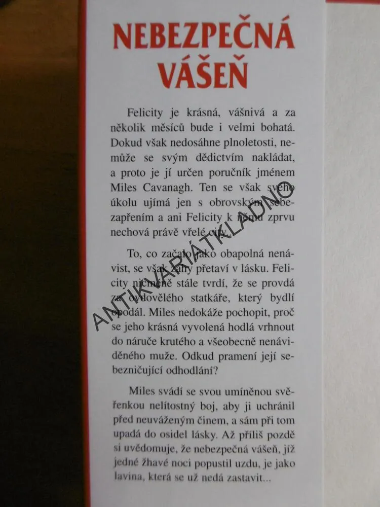 NEBEZPEČNÁ VÁŠEŇ, JO BEVERLEY