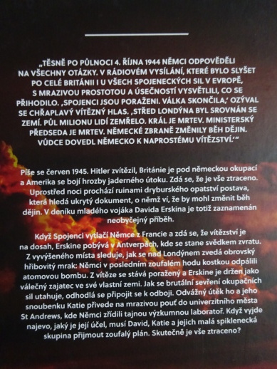 TEMNO PŘED ÚSVITEM, ALISTAIR MOFFAT, **an