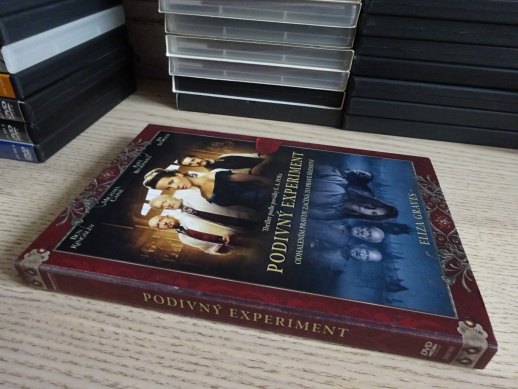 PODIVNÝ EXPERIMENT, DVD FILM