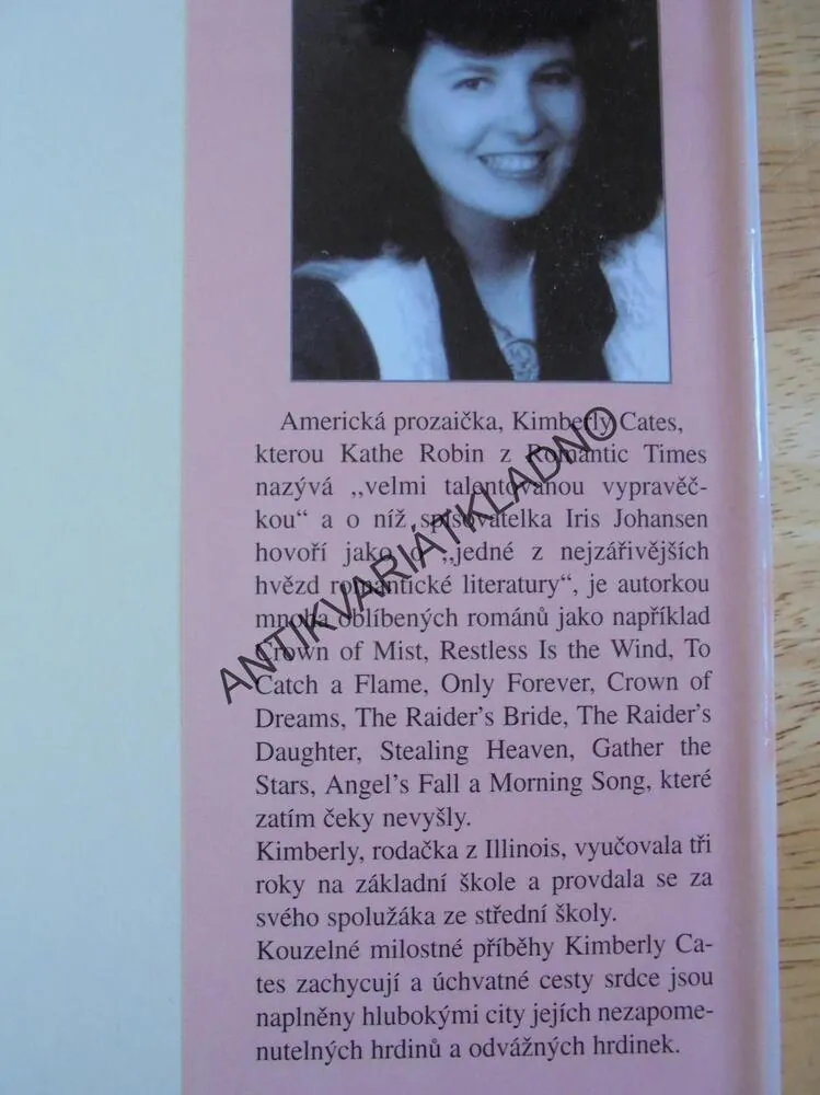 KOUZLO LÁSKY, KIMBERLY CATES, **an