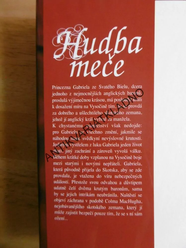 HUDBA MEČE, JULIE GARWOOD, GARWOODOVÁ, **an