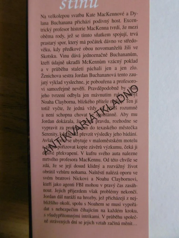 TANEC STÍNŮ, JULIE GARWOOD, GARWOODOVÁ, **an