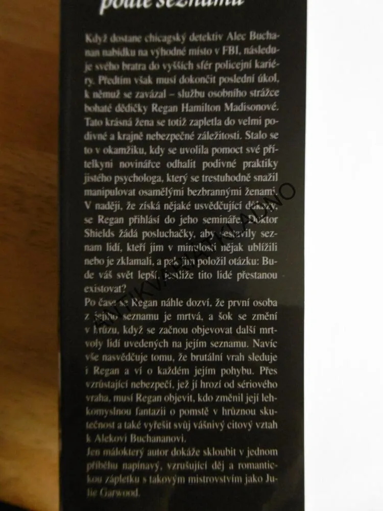 VRAŽDA PODLE SEZNAMU, JULIE GARWOOD, GARWOODOVÁ, **an