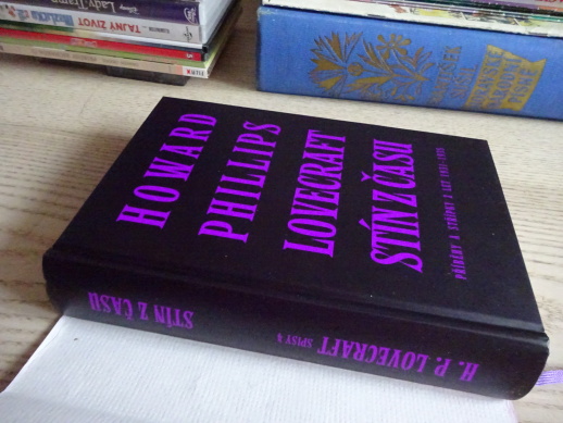 SPISY 4, STÍN Z ČASU, H. P. LOVECRAFT, **an