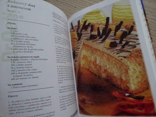PEČEME S LÁSKOU, DR. OETKER, 52 ORIGINÁLNÍCH RECEPTŮ, **an