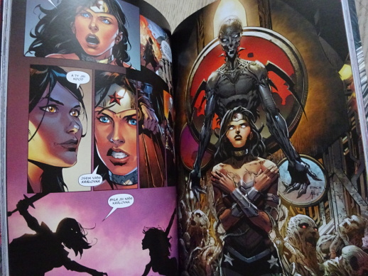 WONDER WOMAN, VÁLKOU ROZEBRANÁ, KOMIKS DC COMICS, **an