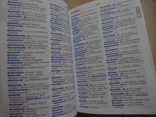 ŠPANĚLSKO-ČESKÝ, ČESKO-ŠPANĚLSKÝ ŠIKOVNÝ SLOVNÍK, **an