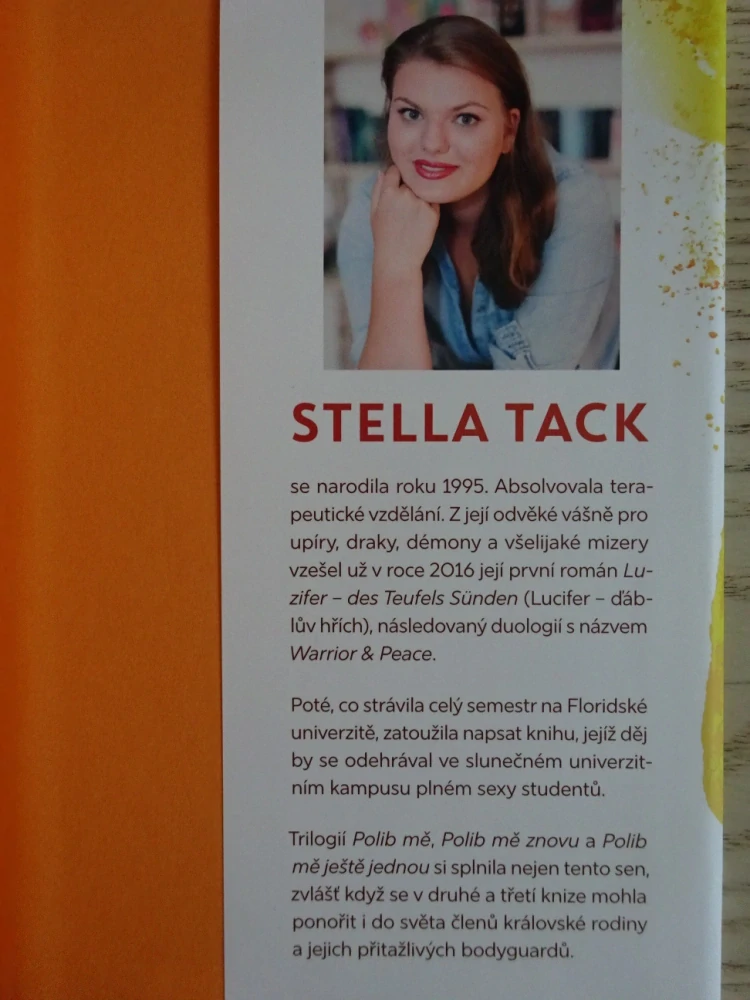 POLIB MĚ JEŠTĚ JEDNOU, STELLA TACK, **an