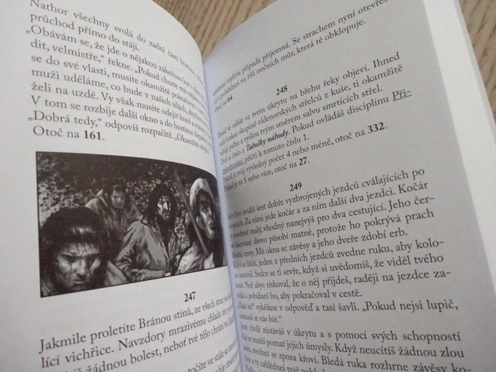 LONE WOLF 18.- ÚSVIT DRAKŮ, JOE DEVER, **an