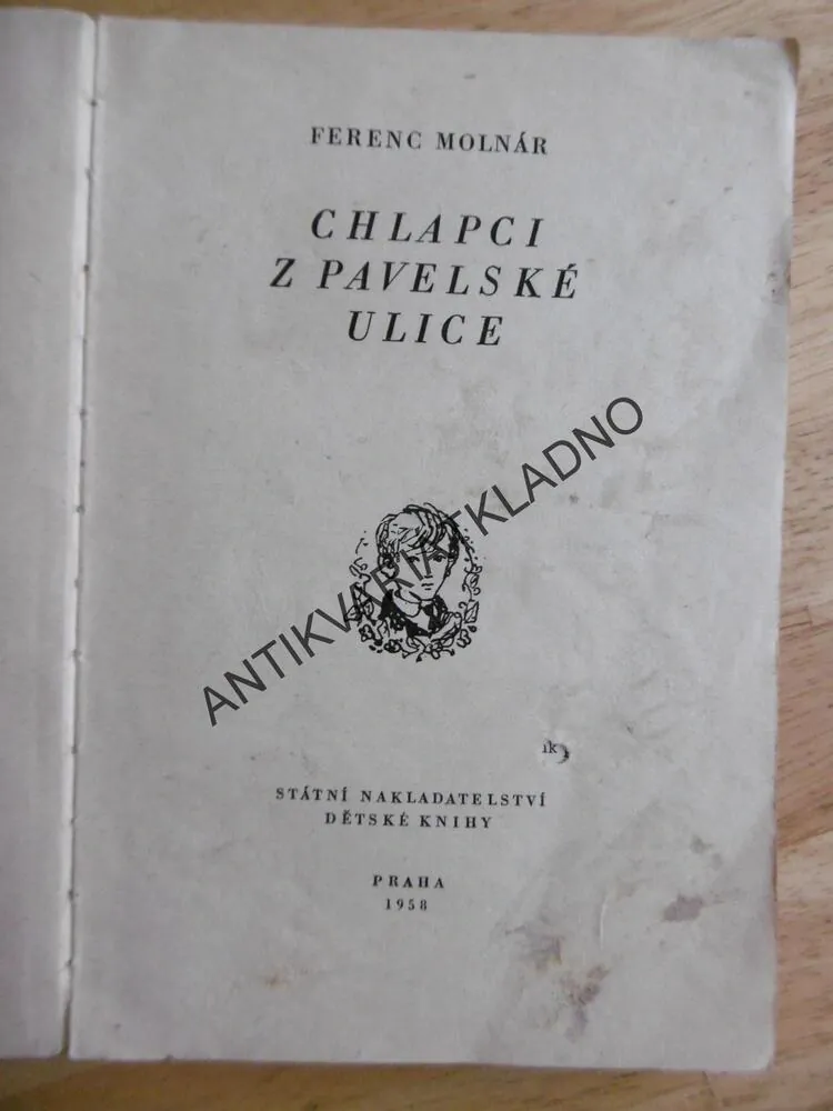 KOD 19 - CHLAPCI Z PAVELSKÉ ULICE, MOLNÁR