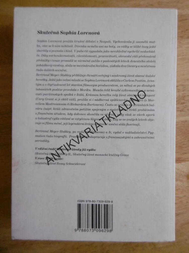 SKUTEČNÝ ŽIVOT SOPHIE LORENOVÉ, BERTRAND MEYER-STABLEY